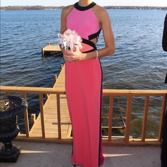 Mignon Color Block Open-back dress - Picture 5 of 7